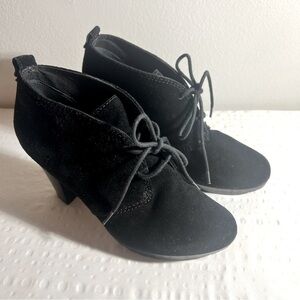 Giani Bernini Women Heels suede witchy goth
